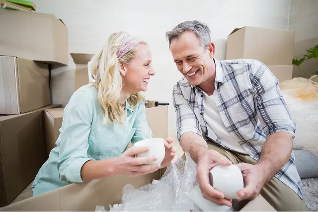 Packing-Glasses-For-Moving